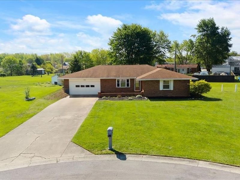 718 Lynwood Court, Union City, OH 45390 Photo 2