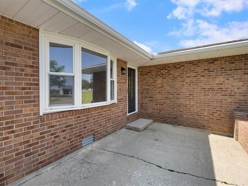 718 Lynwood Court, Union City, OH 45390 Photo 5