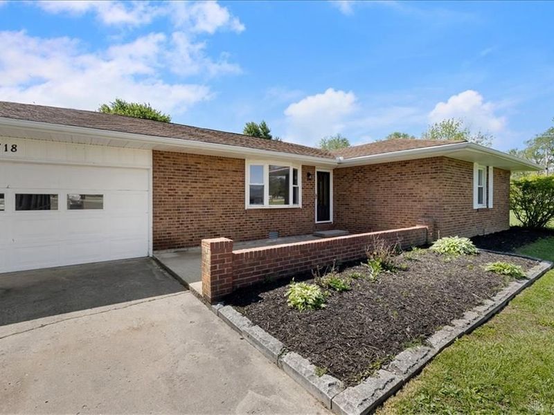 718 Lynwood Court, Union City, OH 45390 Photo 5