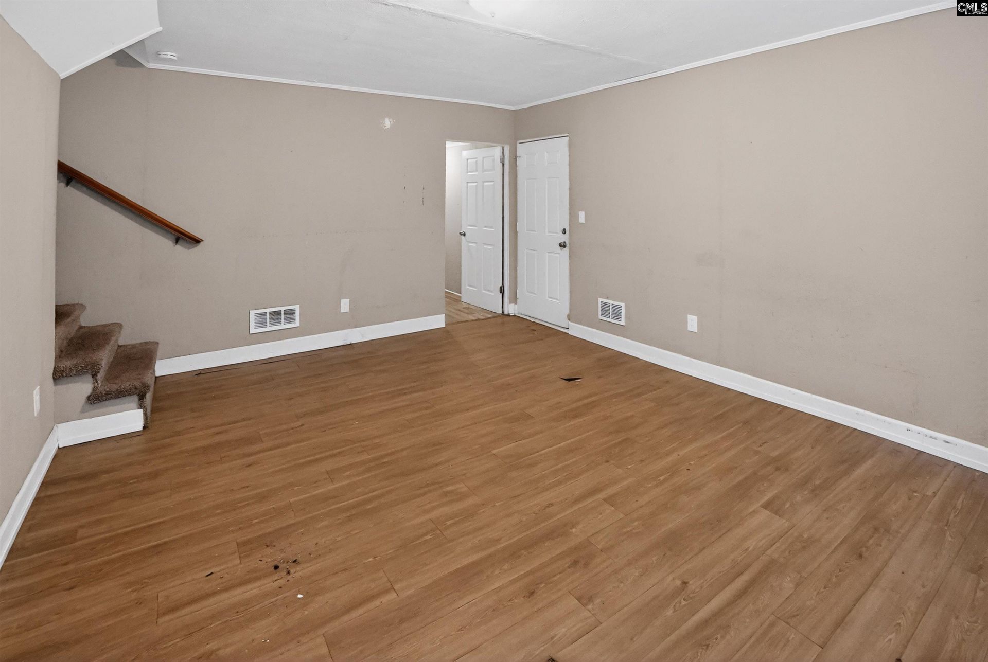 615 Pine Creek Drive  Photo 12