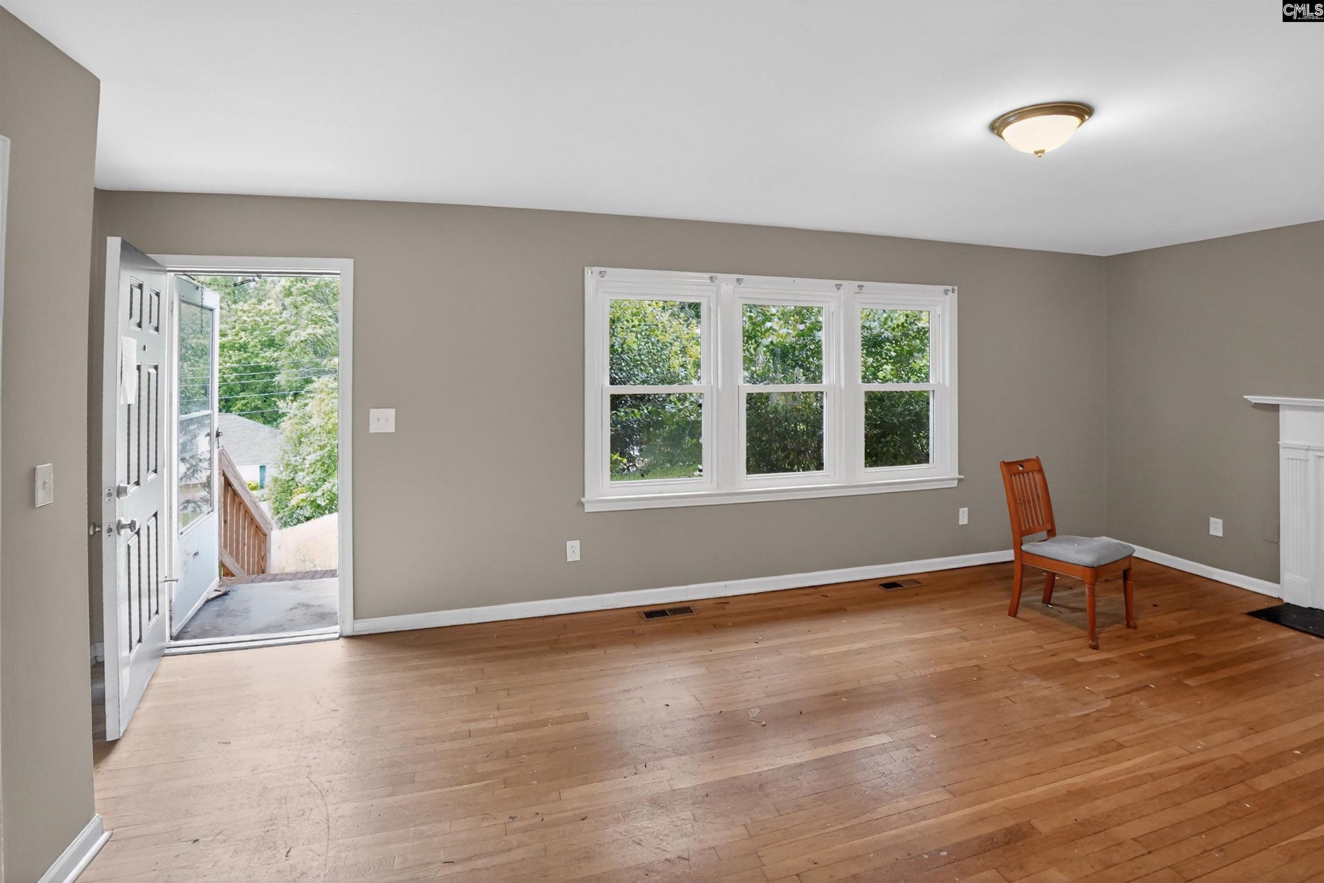 615 Pine Creek Drive  Photo 7