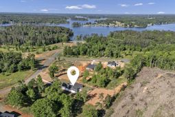 272 Breakwater Drive  photo 4