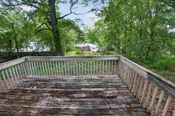 1701 Lyndon Avenue photo 4