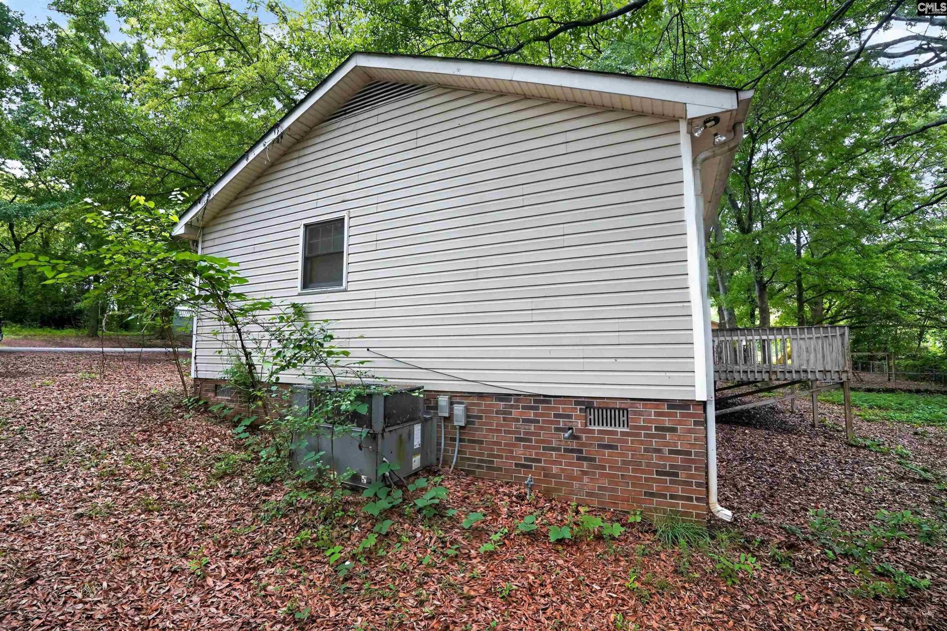 1701 Lyndon Avenue Photo 9