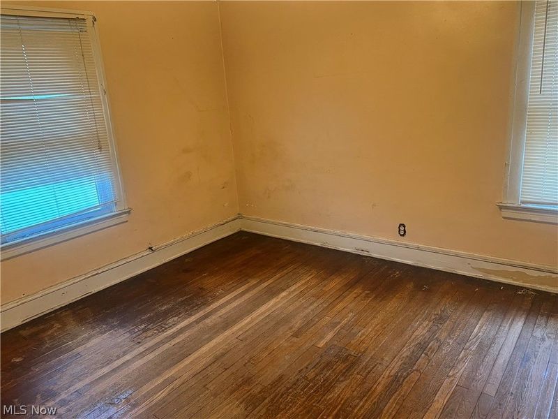 987 E 129th Street, Cleveland, OH 44108 Photo 10