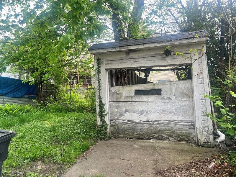 987 E 129th Street, Cleveland, OH 44108 Photo 15