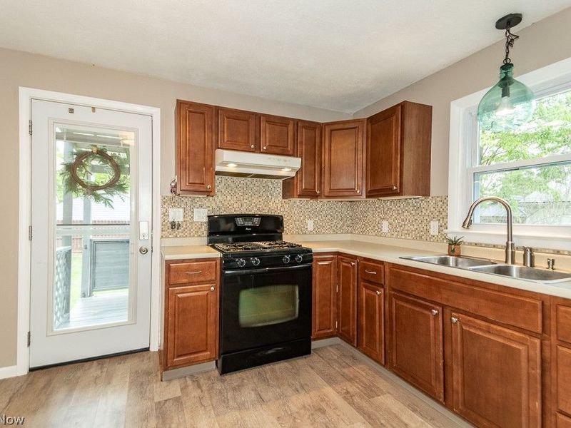 7444 Rockingham Road, Mentor, OH 44060 Photo 10