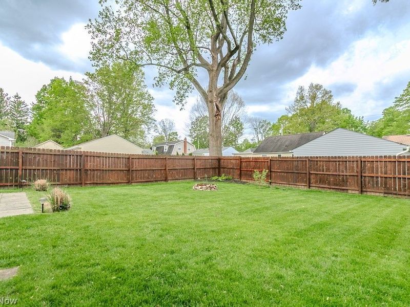 7444 Rockingham Road, Mentor, OH 44060 Photo 26