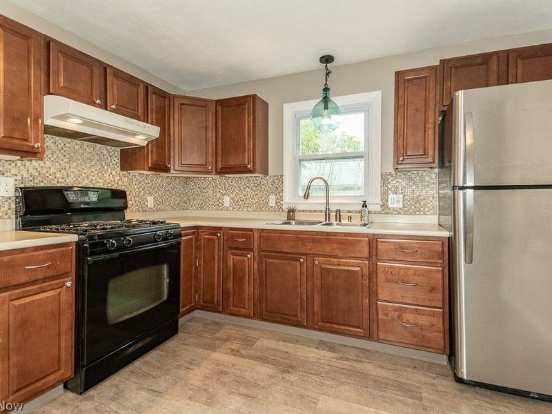 7444 Rockingham Road, Mentor, OH 44060 Photo 7