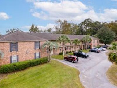 6240 Old Point Road, Unit Apt C7, Hanahan, SC 29410