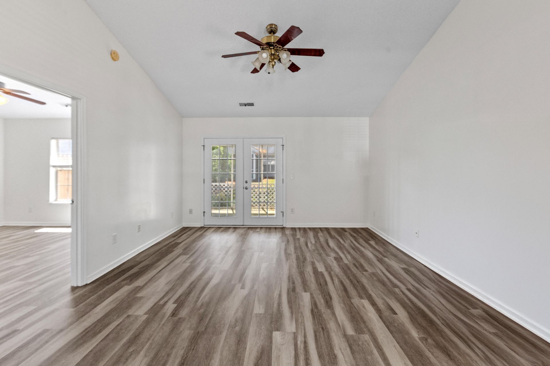 7316 Stoney Moss Way Photo 2