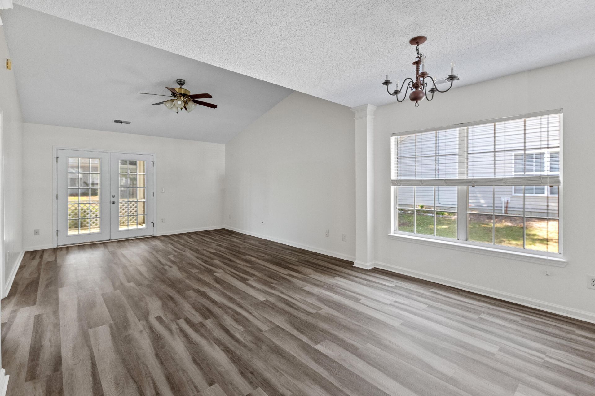 7316 Stoney Moss Way Photo 8