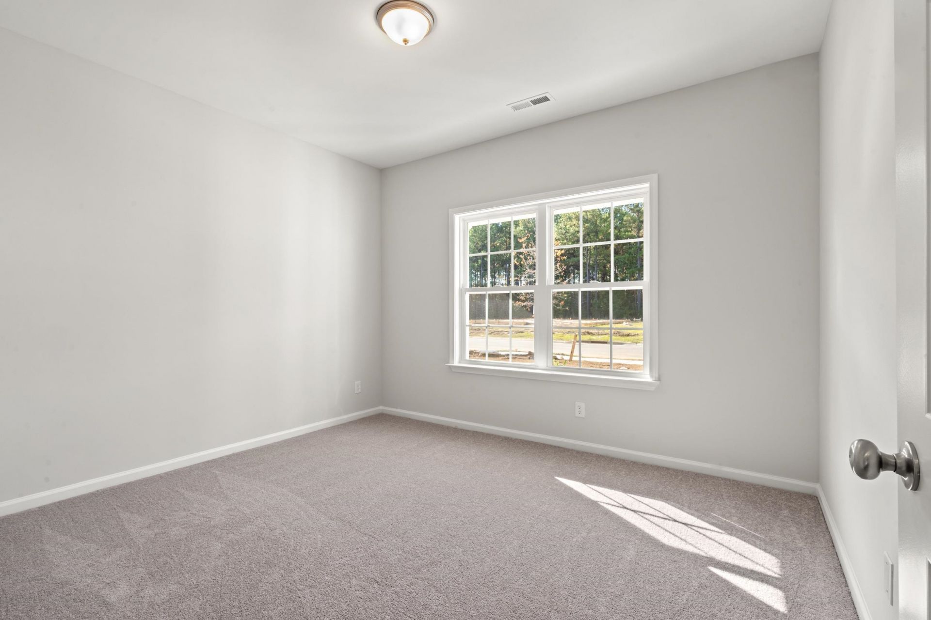 944 Woodside Dr. Photo 10