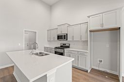 944 Woodside Dr. photo 4