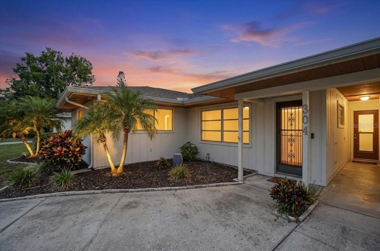 304 42nd Street W, Bradenton, FL 34209 Photo