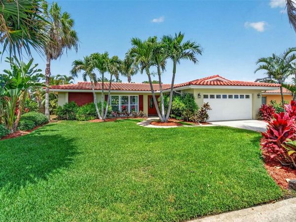 10444 MAJESTIC DRIVE , LARGO, FL 33774