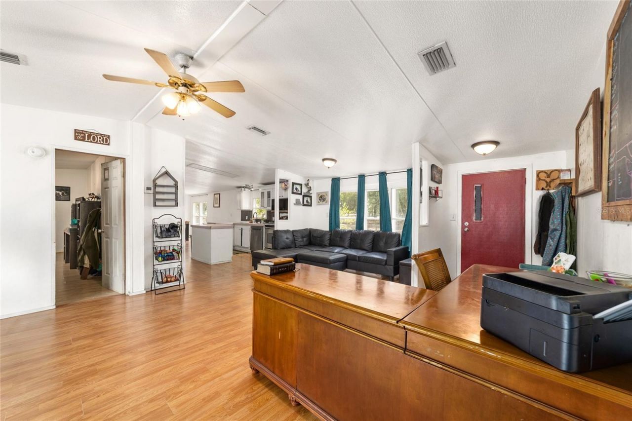 19551 SE 42nd Place , Morriston, FL 32668 Photo