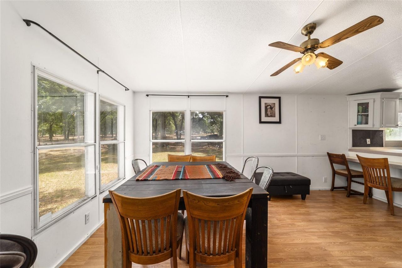 19551 SE 42nd Place , Morriston, FL 32668 Photo