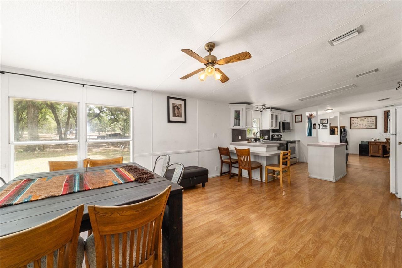 19551 SE 42nd Place , Morriston, FL 32668 Photo