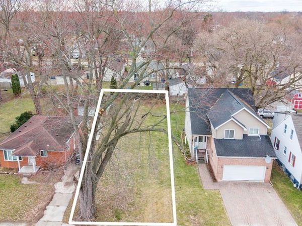 5128 Harding Street , Dearborn Heights, MI 48125