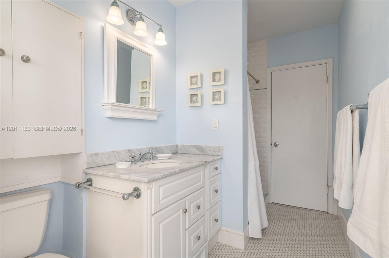 55 N Beach Rd, Jupiter Island, FL 33455 Photo