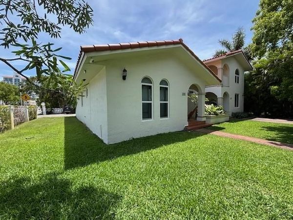 400 Majorca Ave , Unit 400, Coral Gables, FL 33134