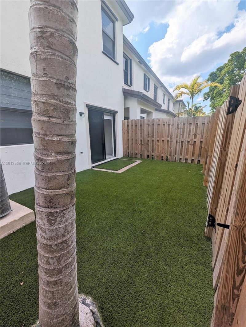235 SW 159th Ter, Unit 235, Pembroke Pines, FL 33027 Photo