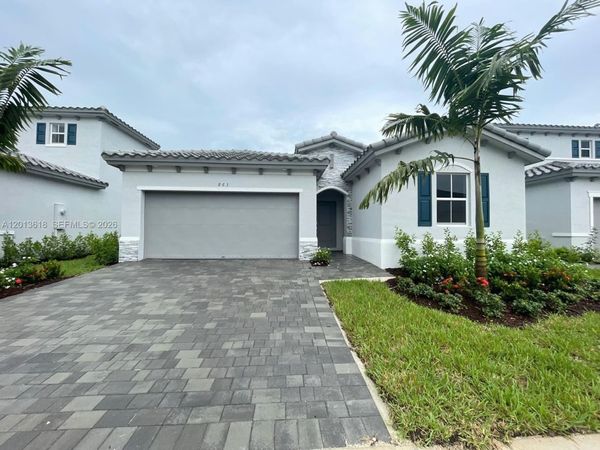 863 SE 26th Ter, Homestead, FL 33035