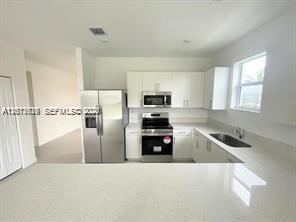 863 SE 26th Ter , Homestead, FL 33035 Photo