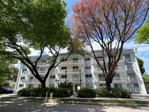 445 SW 11th St , Unit 104, Miami, FL 33130