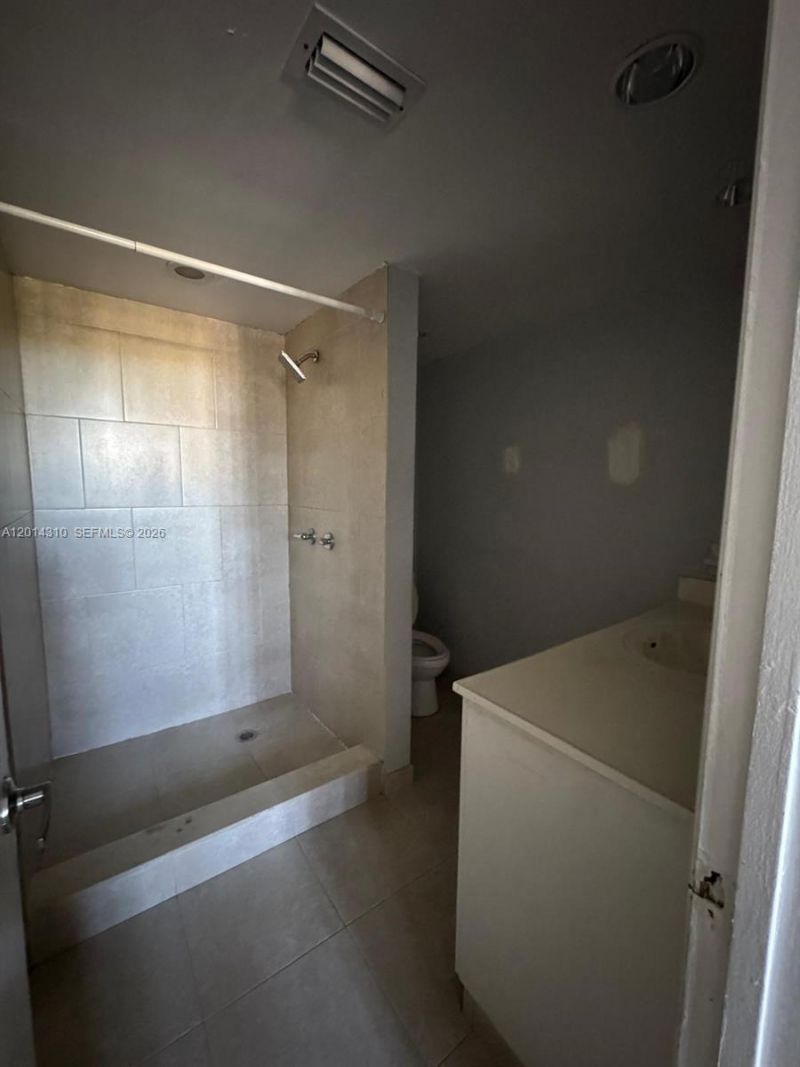 10090 NW 80th Ct, Unit 1361, Hialeah Gardens, FL 33016 Photo