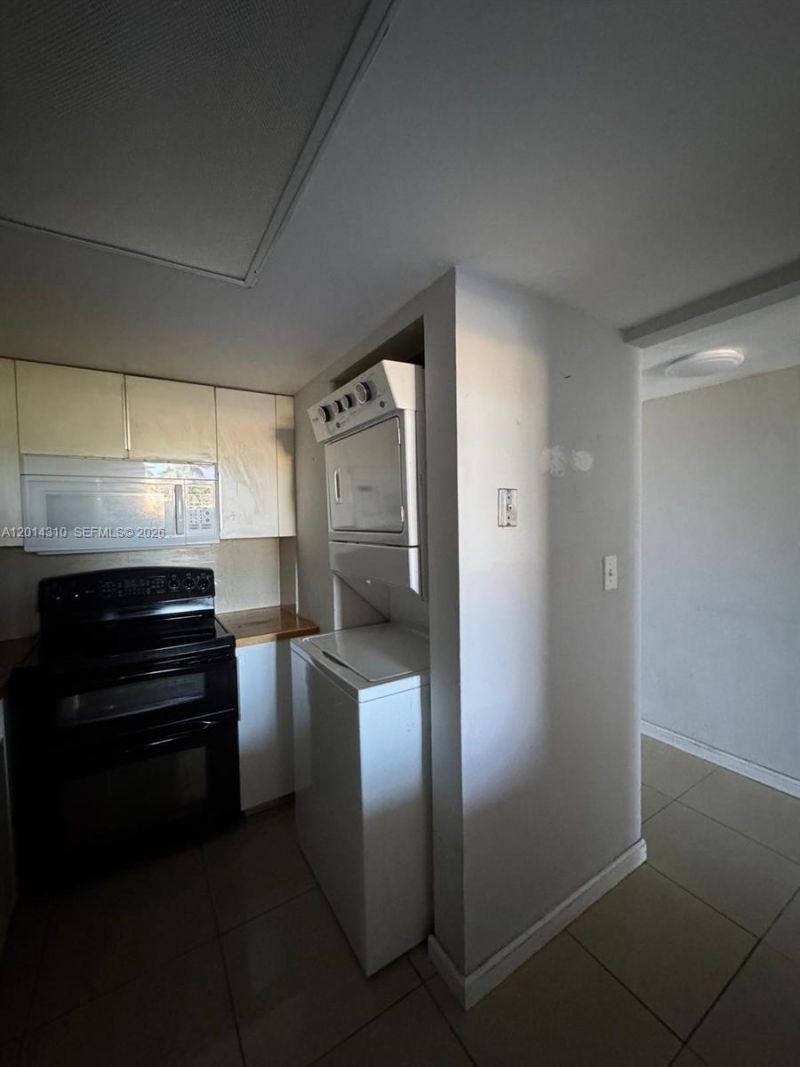 10090 NW 80th Ct, Unit 1361, Hialeah Gardens, FL 33016 Photo