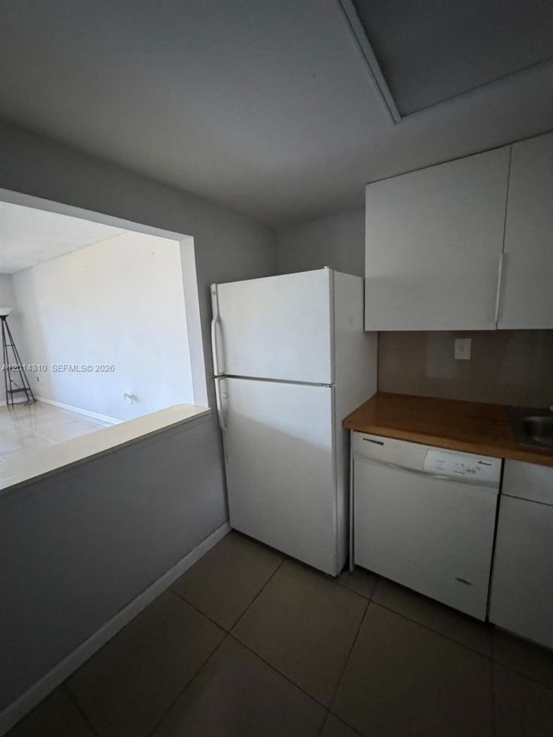 10090 NW 80th Ct, Unit 1361, Hialeah Gardens, FL 33016 Photo