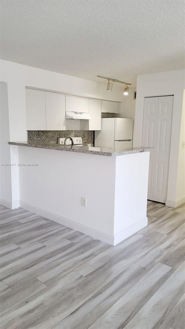 11155 SW 5th Pl, Unit 203, Pembroke Pines, FL 33025 Photo