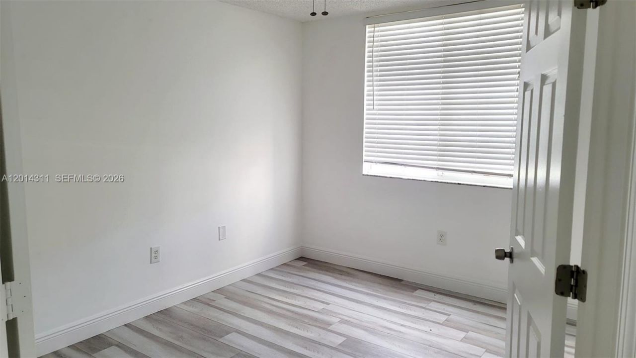 11155 SW 5th Pl, Unit 203, Pembroke Pines, FL 33025 Photo