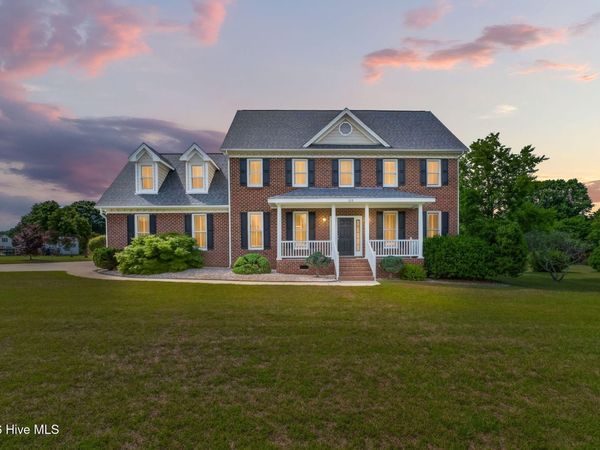 109 Lockfield Drive, Clayton, NC 27520