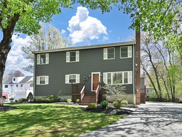 6 Ivy Ln, Reading, MA 01867