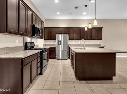 9670 Avitara Way, Reno, NV 89521 Photo
