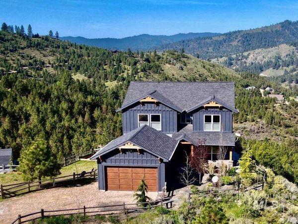 85 Trails End Way, Boise, ID 83716