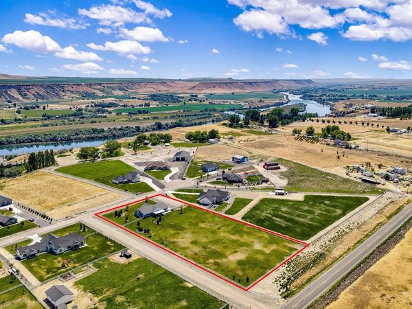 141 Twilight Trail, Marsing, ID 83639