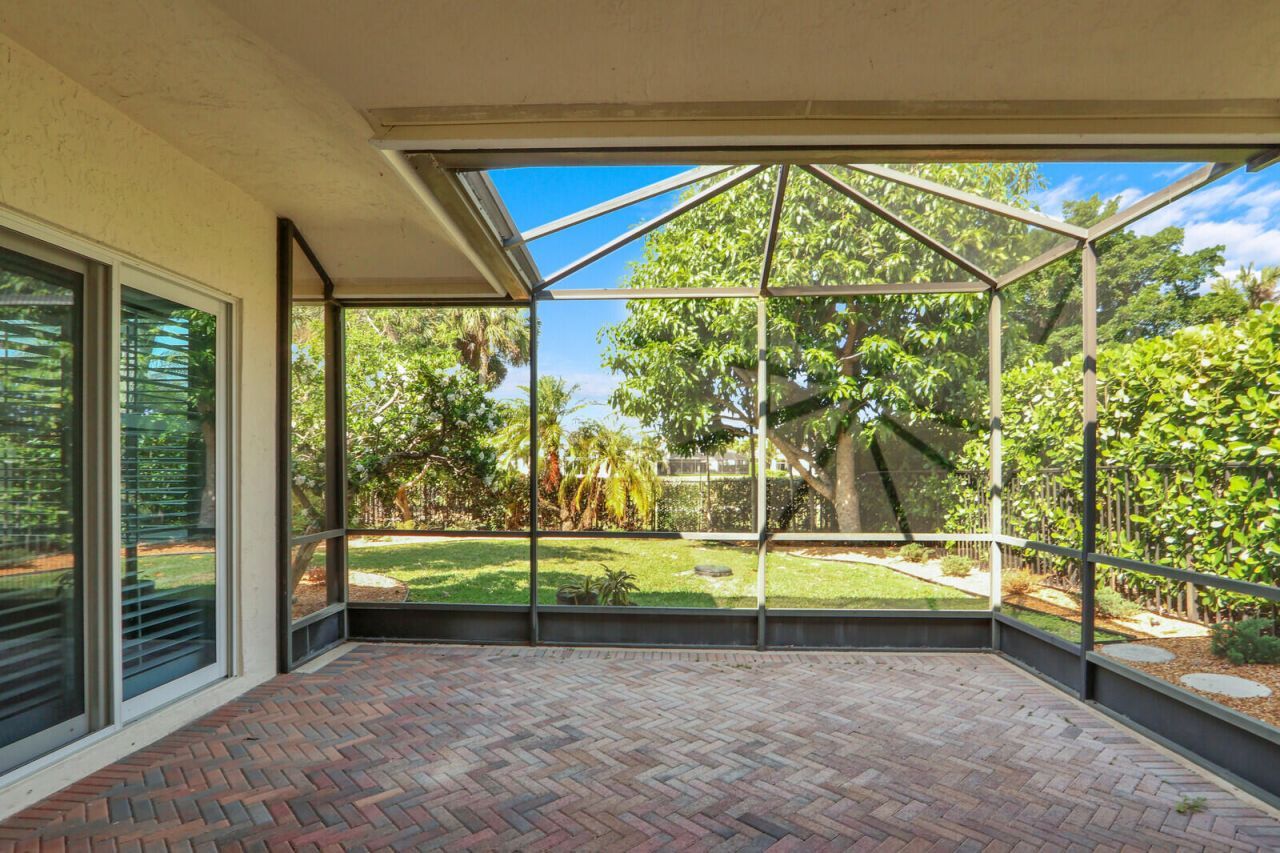 2931 Twin Oaks Way, Wellington, FL 33414 Photo