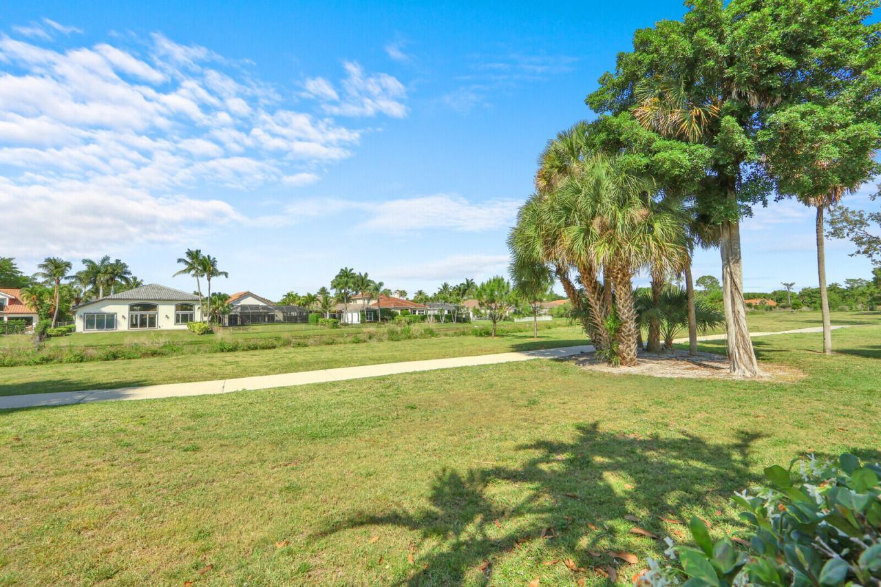 2931 Twin Oaks Way, Wellington, FL 33414 Photo