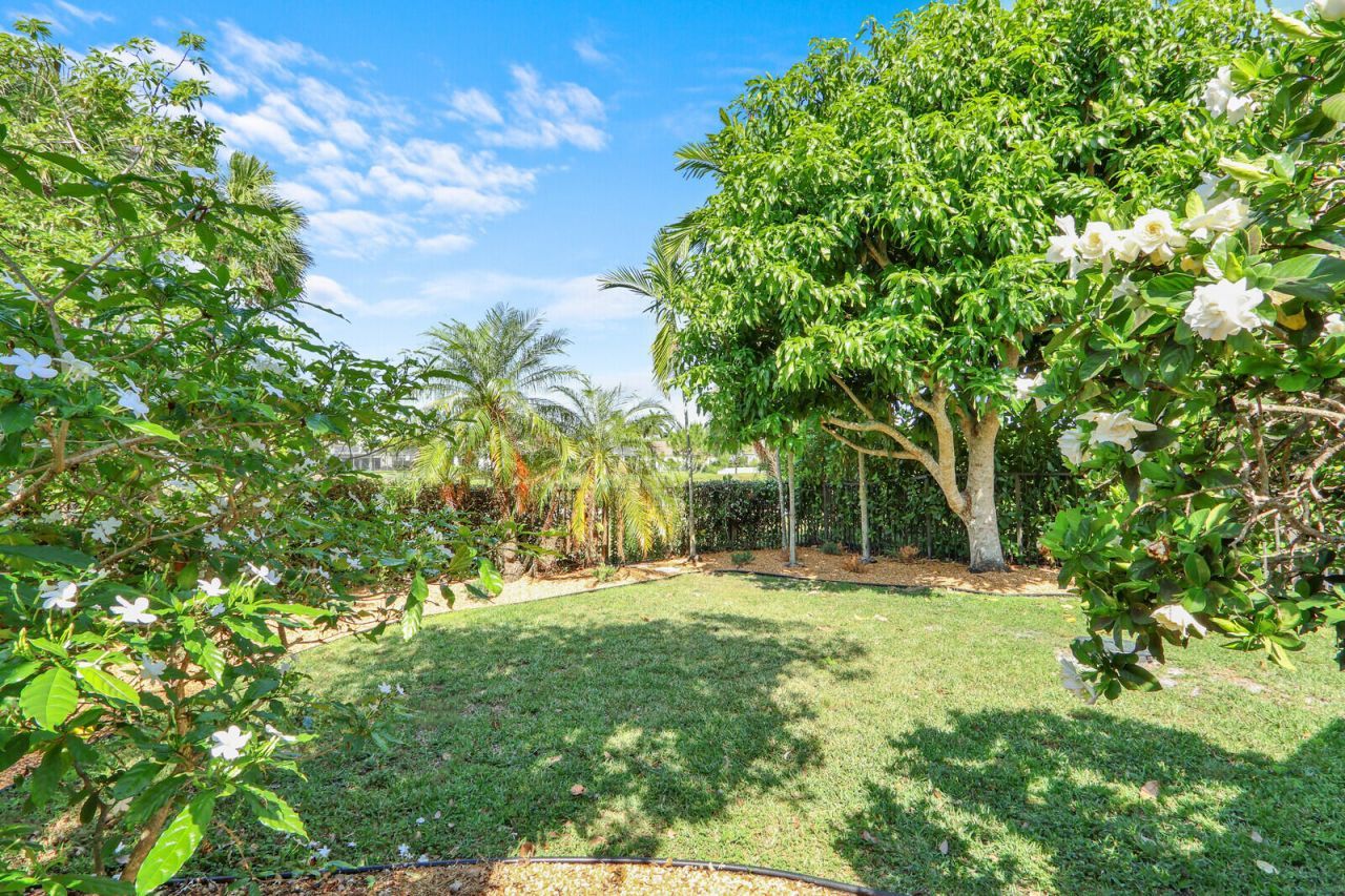 2931 Twin Oaks Way, Wellington, FL 33414 Photo