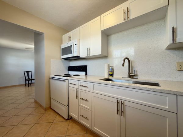 200 Bonnie Boulevard, Unit 132, Palm Springs, FL 33461