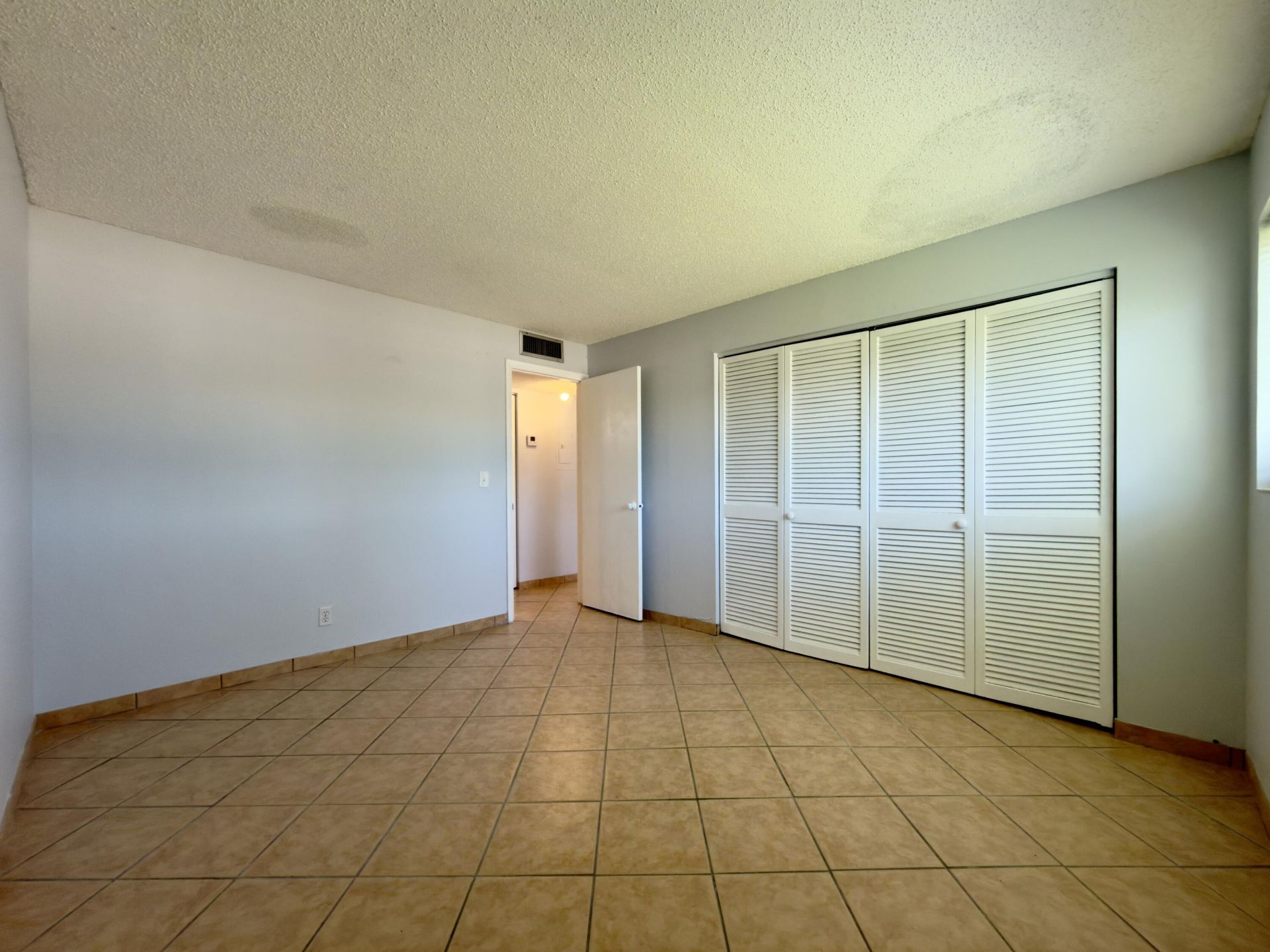 200 Bonnie Boulevard, Unit 132, Palm Springs, FL 33461 Photo