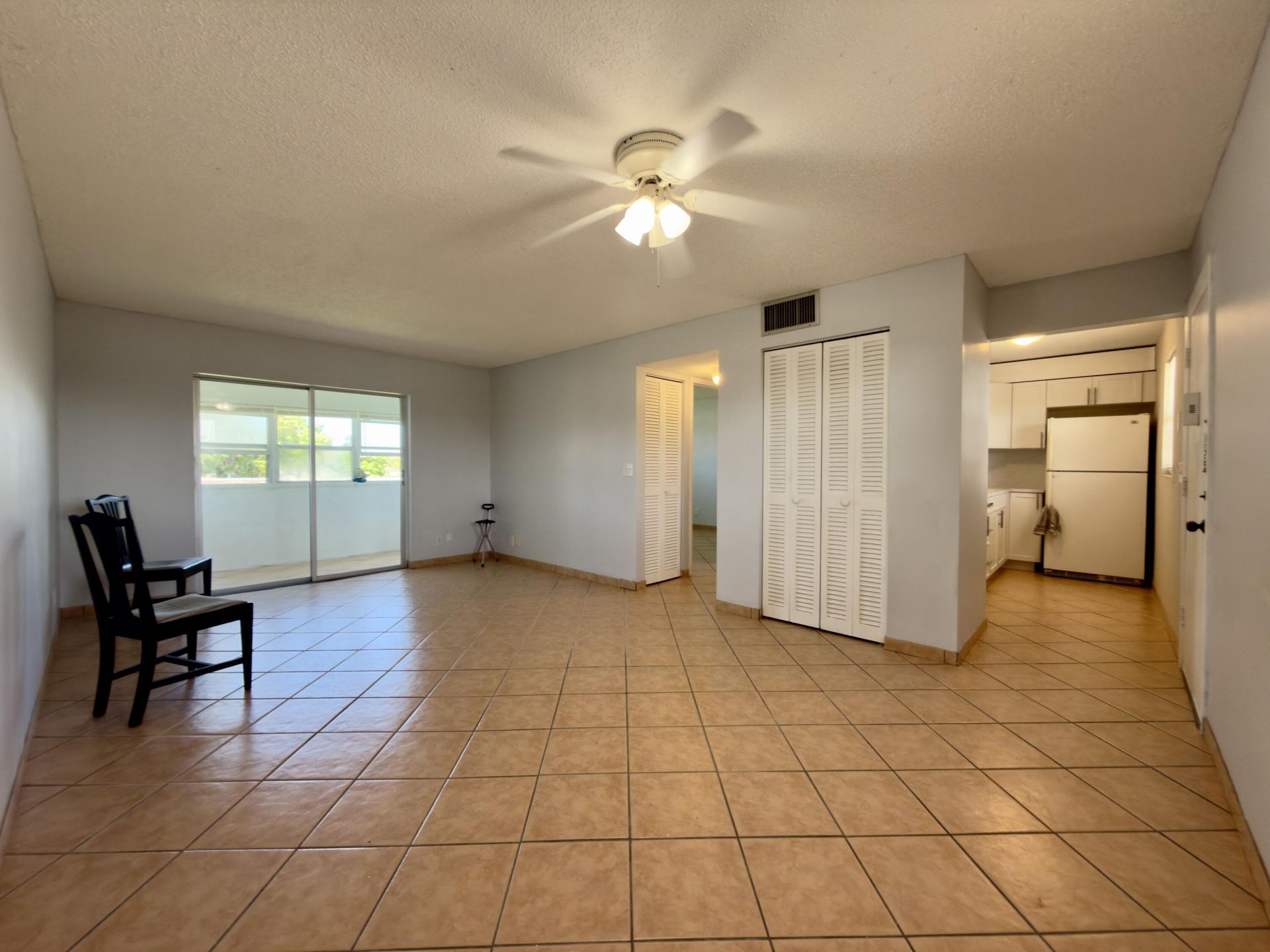 200 Bonnie Boulevard, Unit 132, Palm Springs, FL 33461 Photo