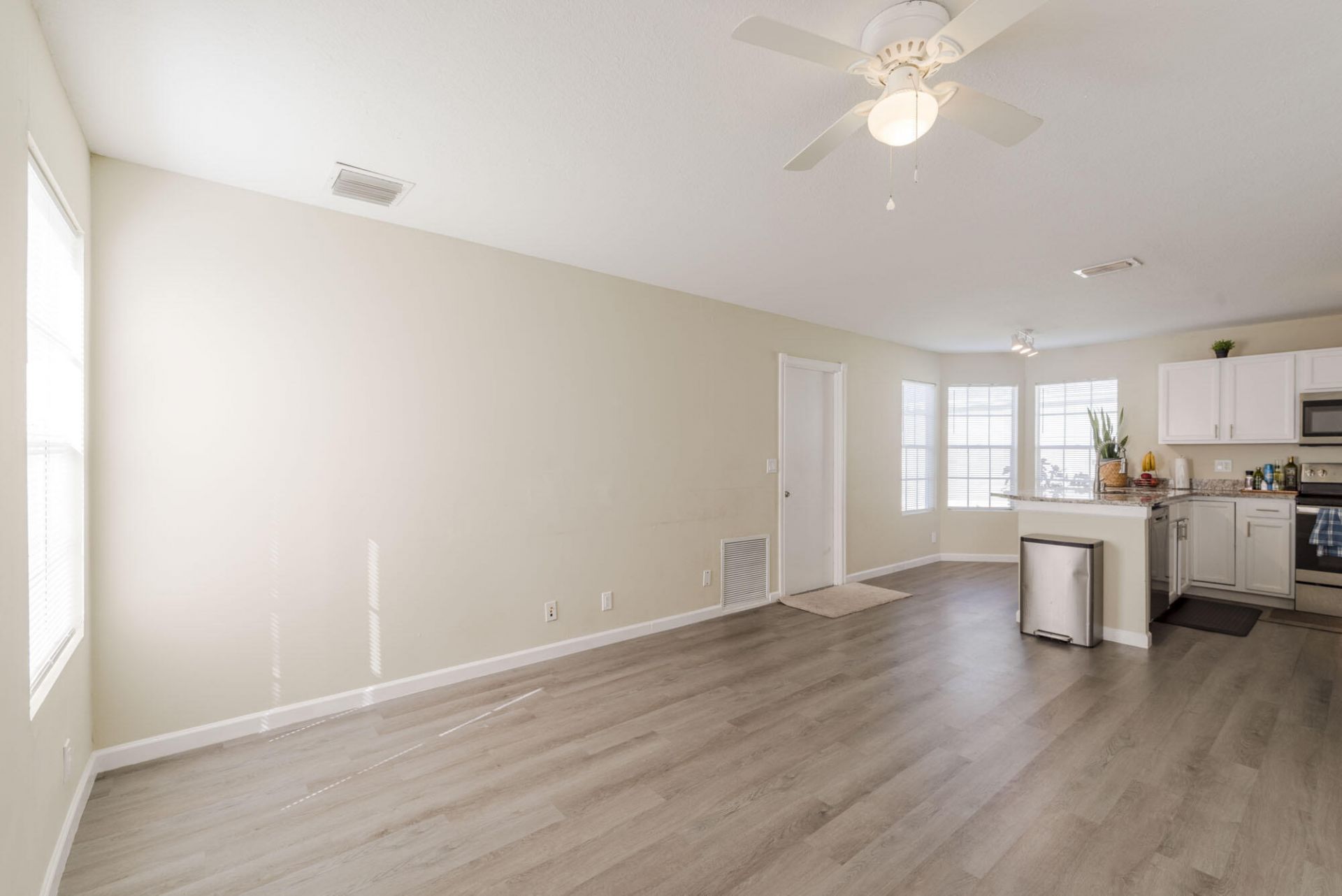 1306 Wild Daisy Lane, West Palm Beach, FL 33415 Photo