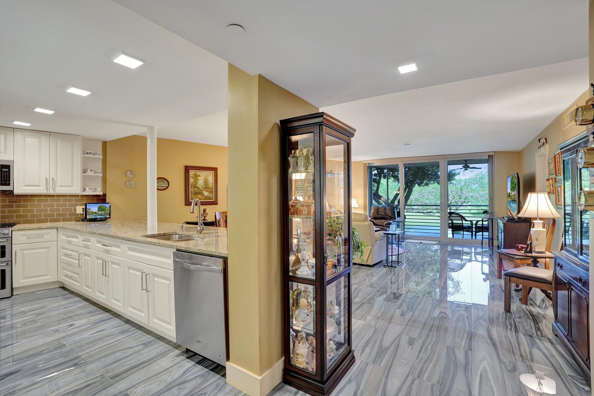 3499 Oaks Way, Unit 205, Pompano Beach, FL 33069 Photo