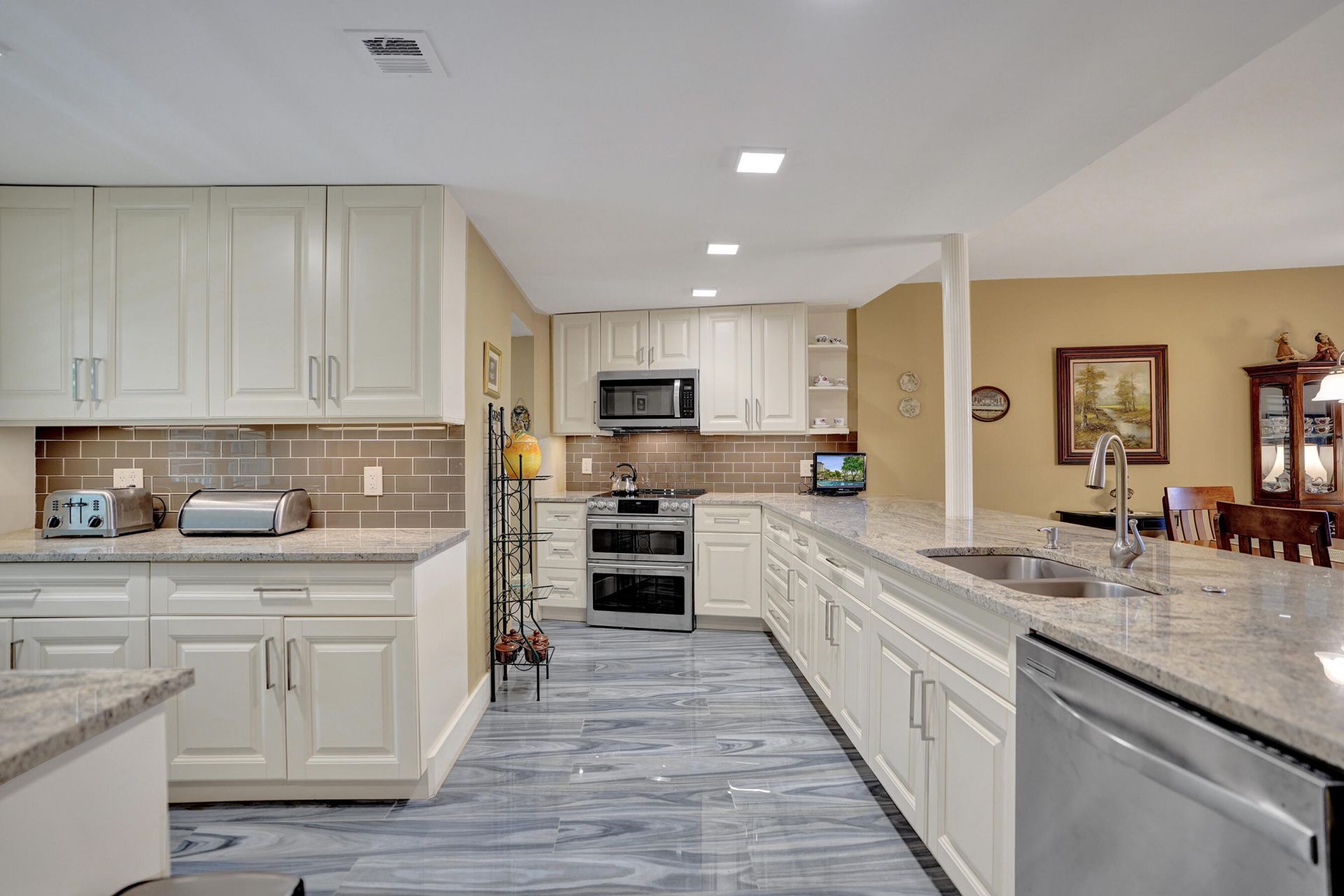 3499 Oaks Way, Unit 205, Pompano Beach, FL 33069 Photo