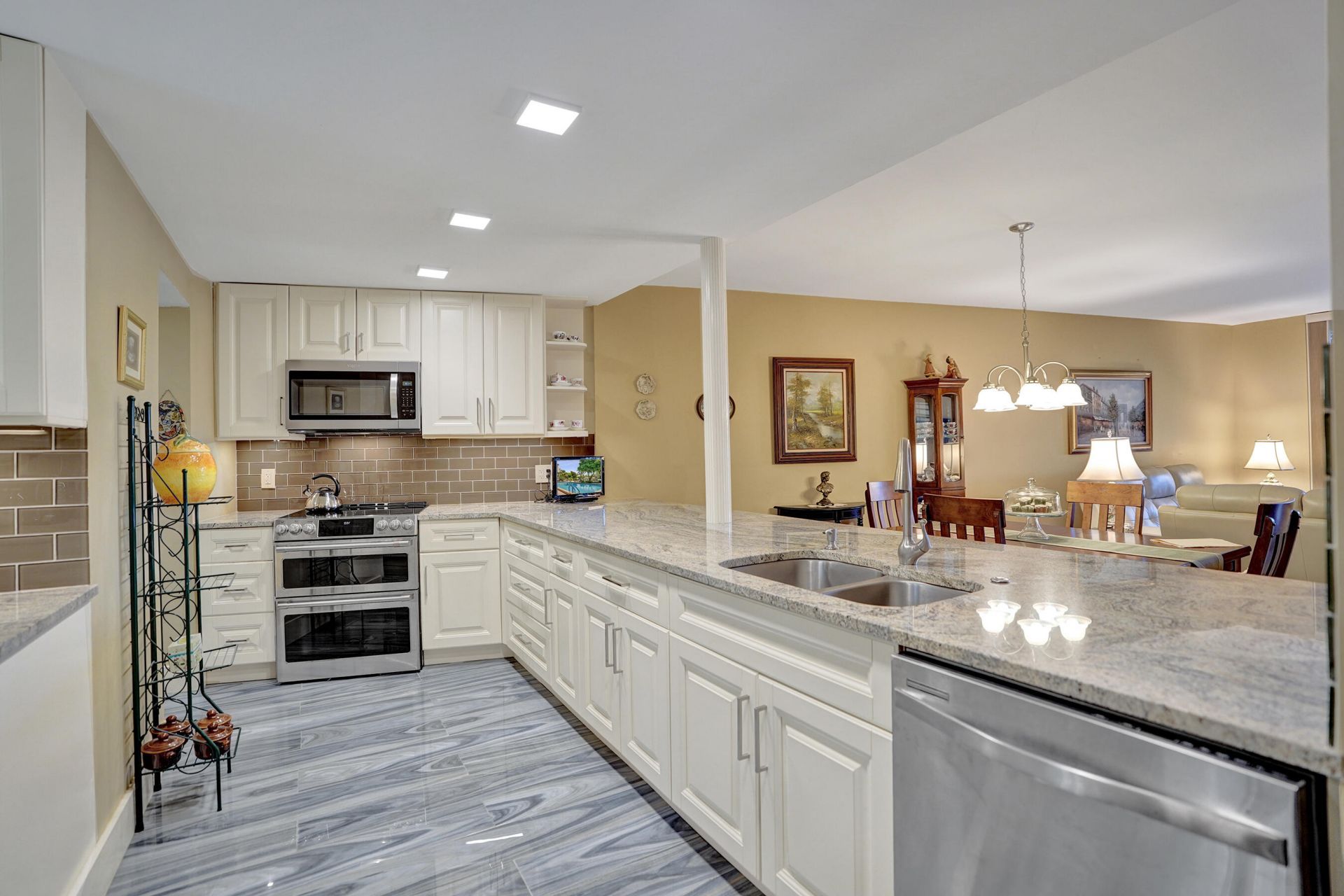 3499 Oaks Way, Unit 205, Pompano Beach, FL 33069 Photo
